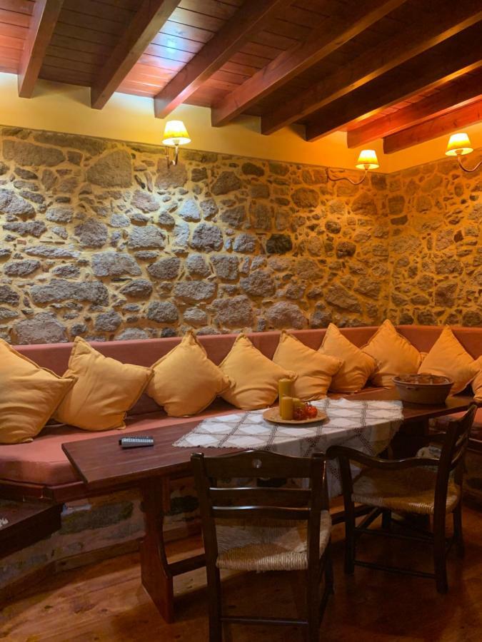 Wood And Stone In The Path Of Lava Villa Antissa Bagian luar foto